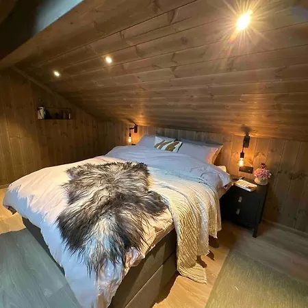 Panorama Out, Jacuzzi,badstu * Kvam (Hordaland)