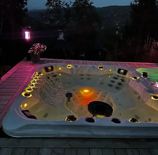 Hébergement de vacances Panorama Out, Jacuzzi,badstu *