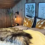 Panorama Out, Jacuzzi,badstu 度假居