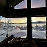 Panorama Out, Jacuzzi,badstu 度假居