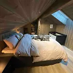 Panorama Out, Jacuzzi,badstu 度假居 *