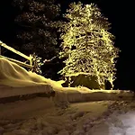Panorama Out, Jacuzzi,badstu 度假居 *